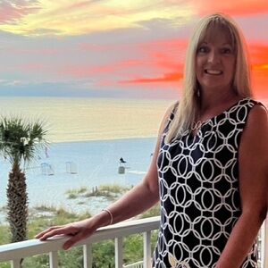 Meet your Posher, Rebecca